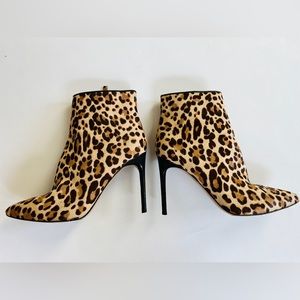 ALICE + OLIVIA  Celyn Pointed Fur Booties Size 5.5 Retail 242$